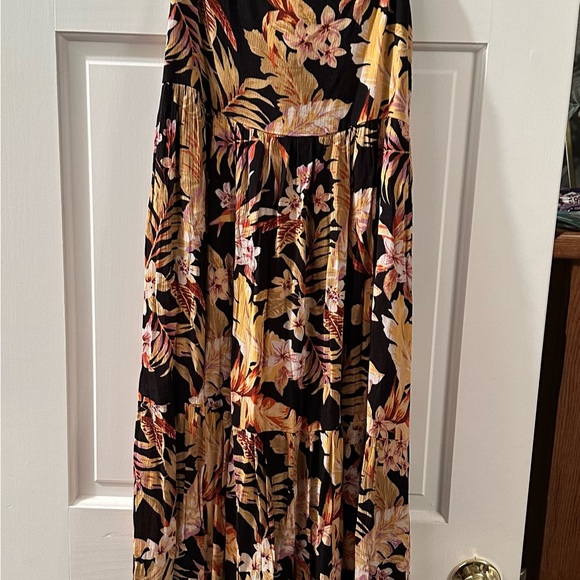 Ripcurl. Maxi dress - Picture 2 of 4